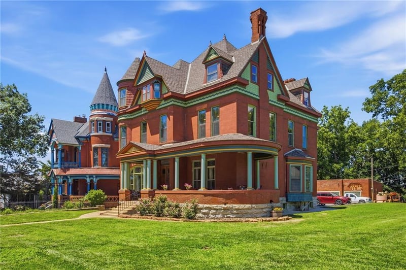 1840 Pendleton Ave, Kansas City, MO 64124