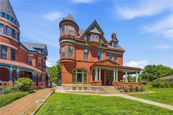 1840 Pendleton Ave, Kansas City, MO 64124