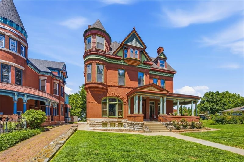 1840 Pendleton Ave, Kansas City, MO 64124