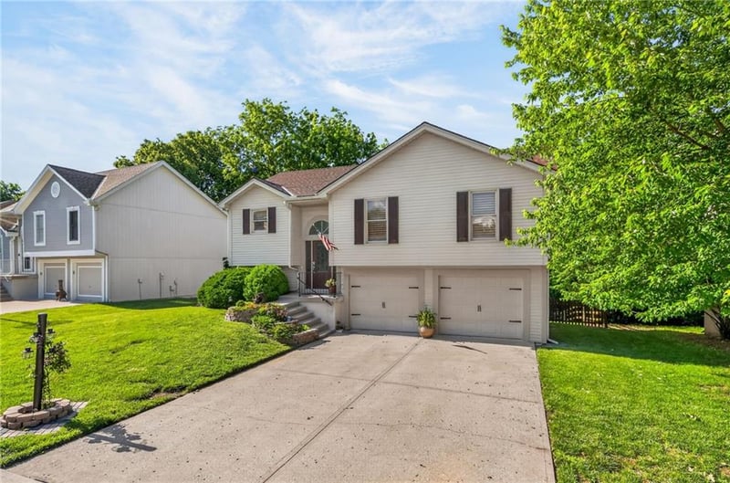 1420 NW 79th St, Kansas City, MO 64118