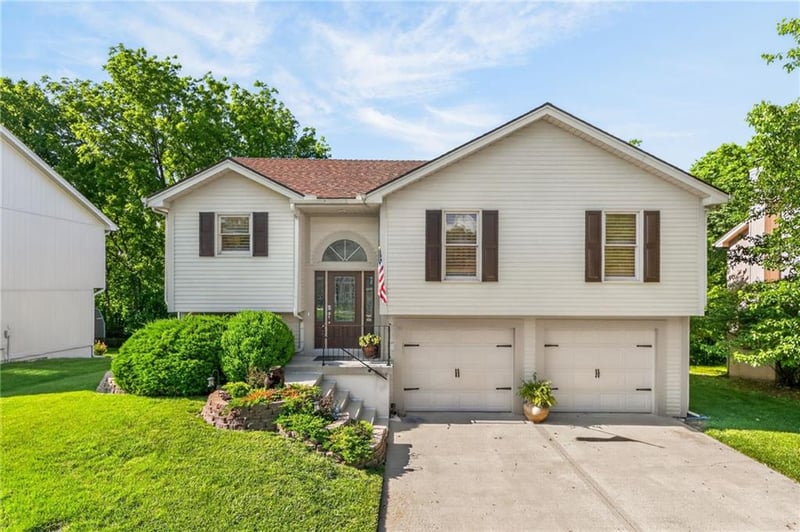 1420 NW 79th St, Kansas City, MO 64118