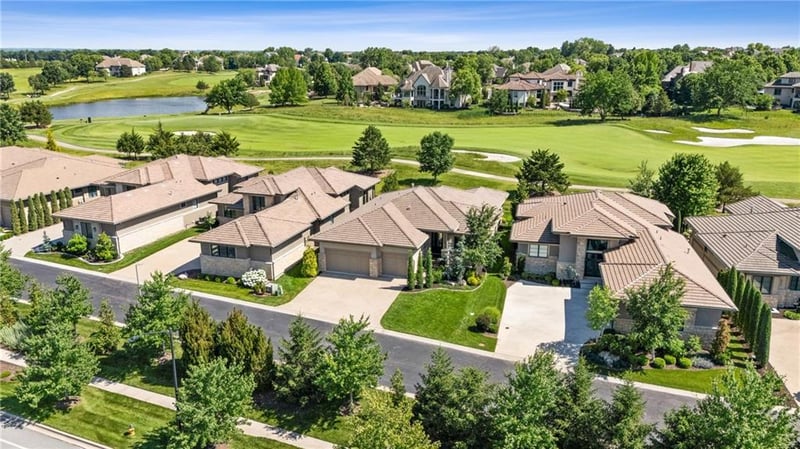 5917 137th St, Overland Park, KS 66223
