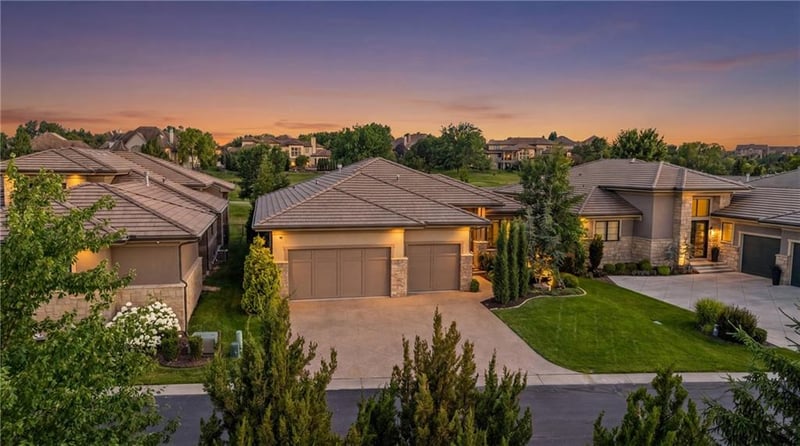5917 137th St, Overland Park, KS 66223