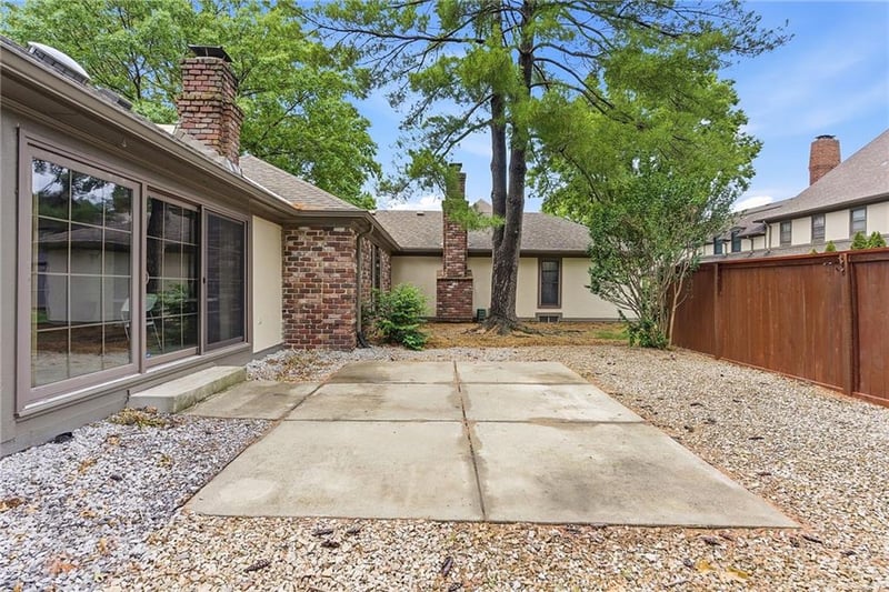 10245 Conser St, Overland Park, KS 66212
