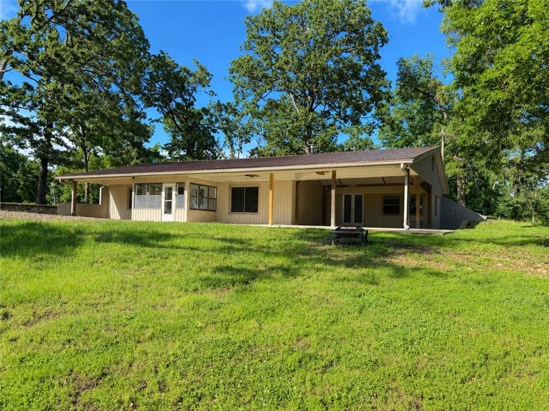 1096 971p Rd, Deepwater, MO 64740
