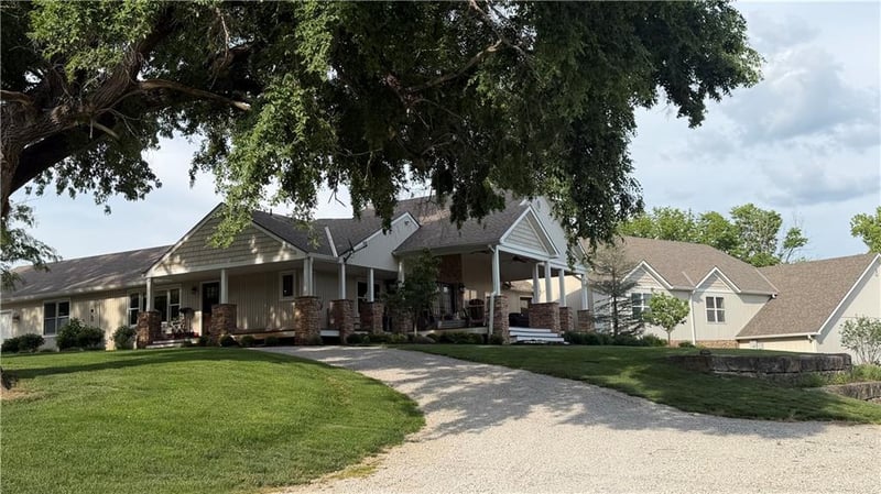 9785 Baker Rd, Kansas City, MO 64153