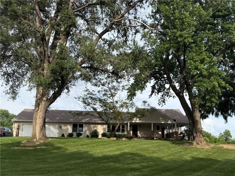 9785 Baker Rd, Kansas City, MO 64153