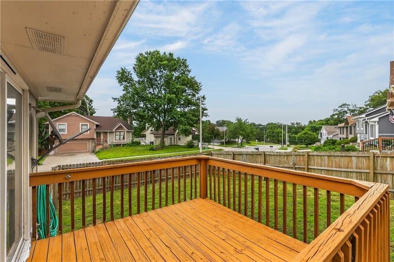 6209 48th Ter, Kansas City, MO 64119