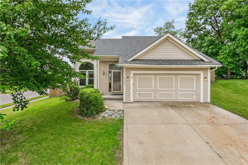 6209 48th Ter, Kansas City, MO 64119