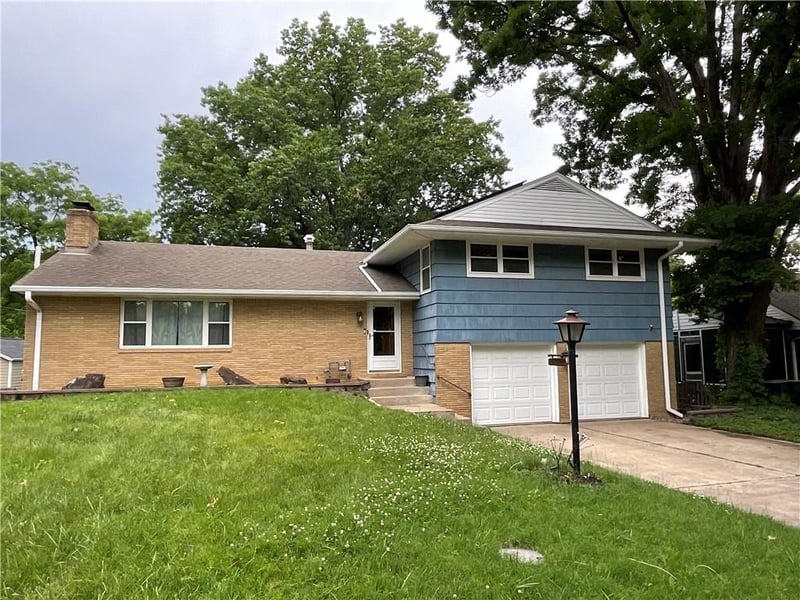 3706 Grand Ave, Kansas City, MO 64116