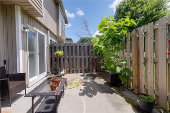 10545 E 46th Ter, Kansas City, MO 64133