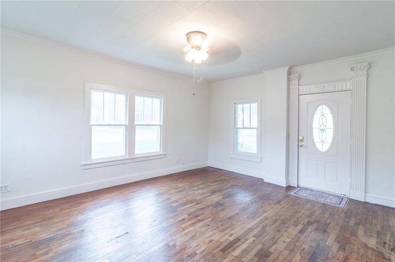 701 Pine St, Holden, MO 64040