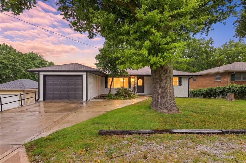 2806 River Blvd, Independence, MO 64050