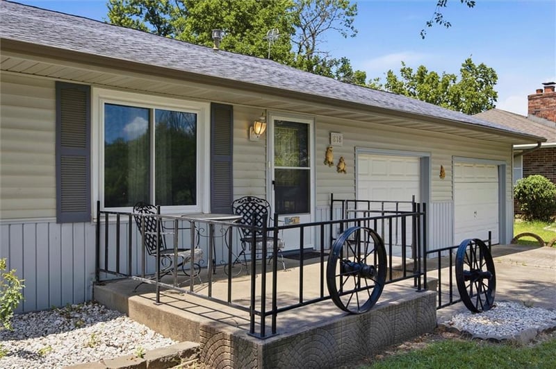 818 Houston St, Adrian, MO 64720