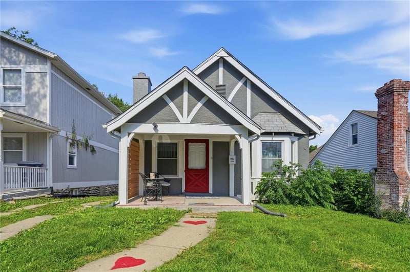 6638 Broadmoor St, Kansas City, MO 64131