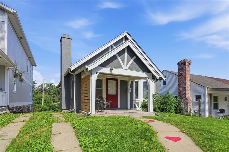 6638 Broadmoor St, Kansas City, MO 64131