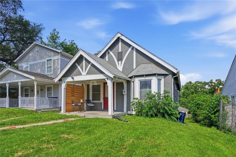 6638 Broadmoor St, Kansas City, MO 64131