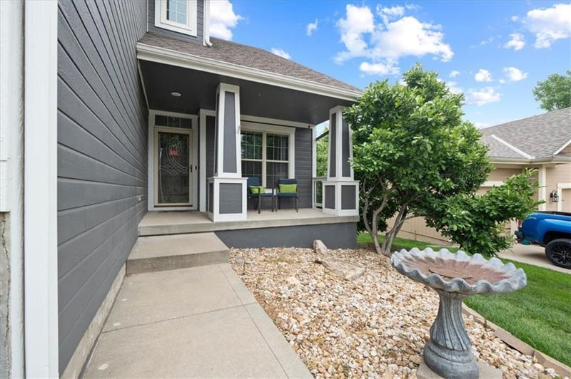 1304 Ashdown Cir, Raymore, MO 64083