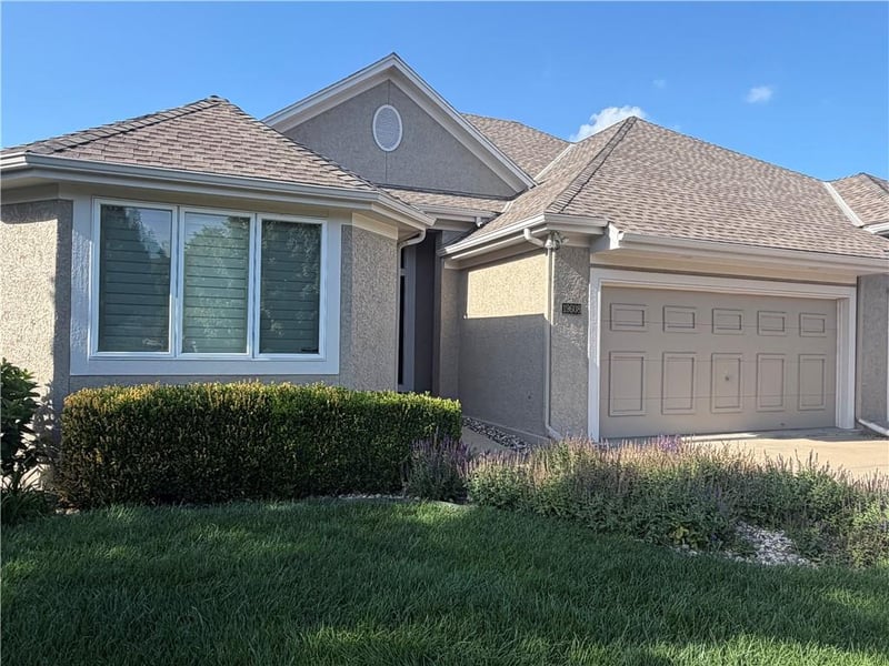 19608 100th St, Lenexa, KS 66220