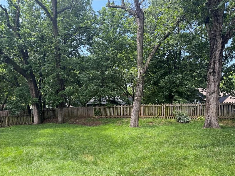 8534 Flora Ave, Kansas City, MO 64155