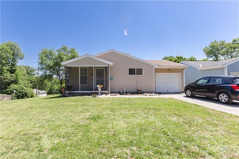 1917 14th St, Kansas City, KS 66104
