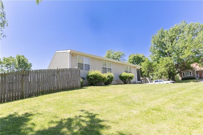 1917 14th St, Kansas City, KS 66104