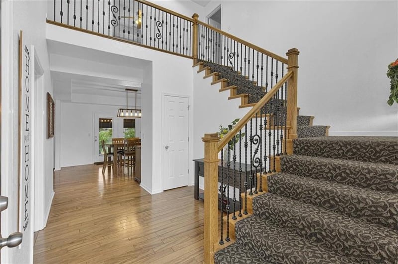 20934 Cottonwood Cir, Spring Hill, KS 66083