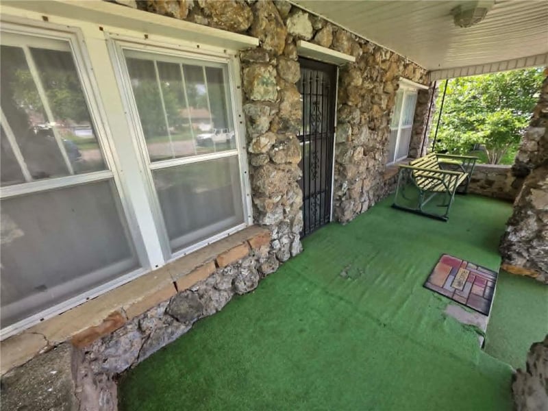 527 Kansas Ave, Columbus, KS 66725