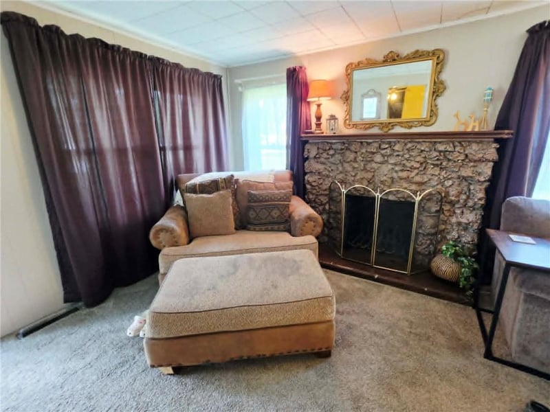 527 Kansas Ave, Columbus, KS 66725