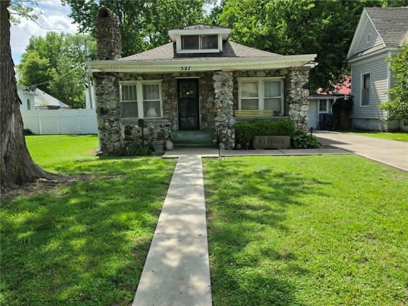 527 Kansas Ave, Columbus, KS 66725