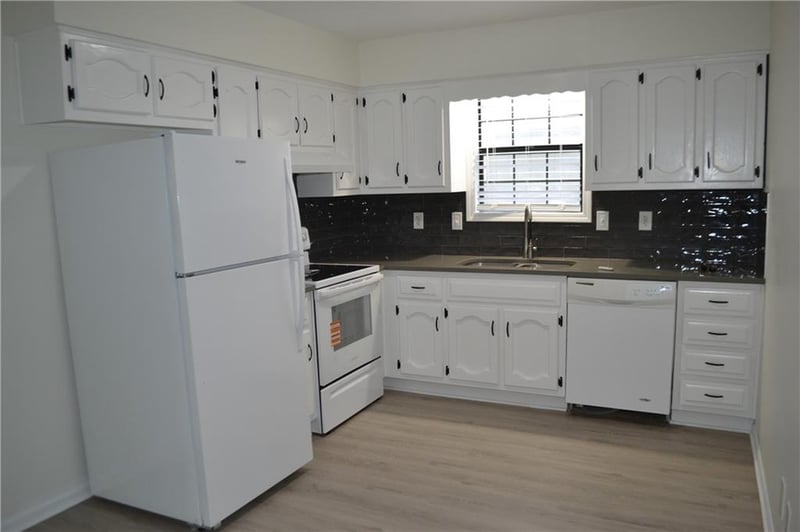 1102 Sheridan St, Olathe, KS 66061