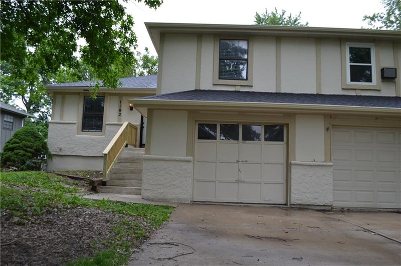 1102 Sheridan St, Olathe, KS 66061