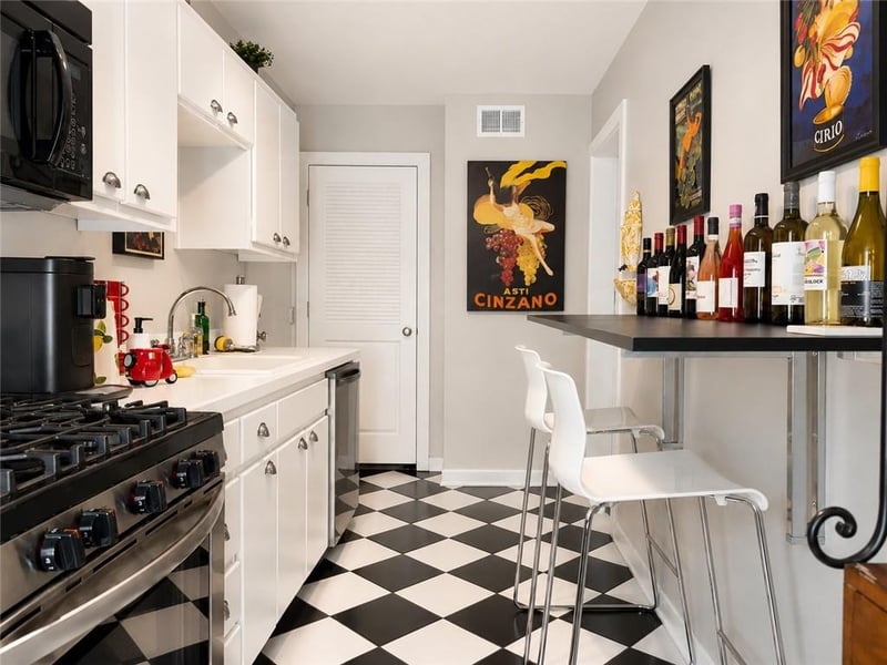 4536 Broadway #3s Blvd #6C, Kansas City, MO 64111