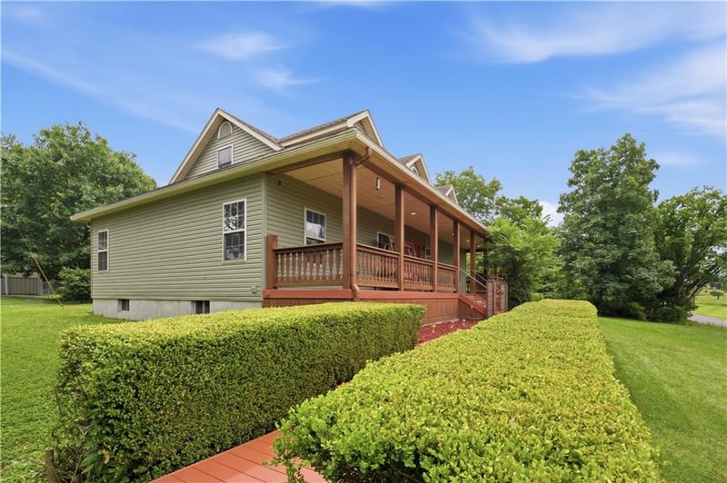 1791 Quisenberry Rd, Sedalia, MO 65301