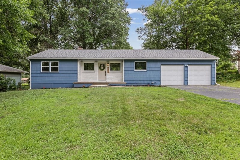 9905 71st Ter, Raytown, MO 64133