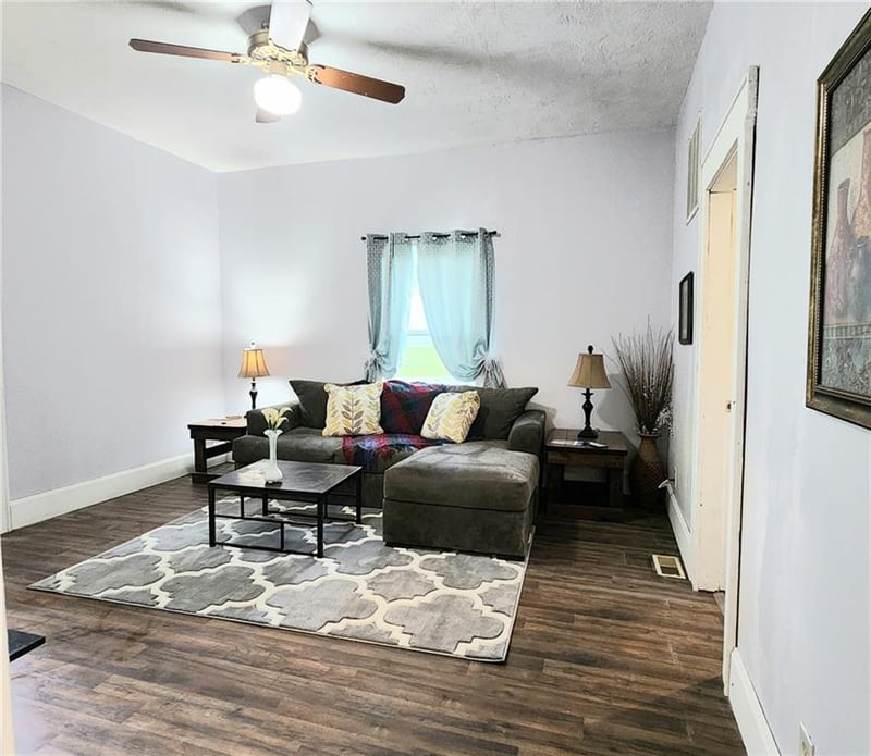 305 Elm St, Sweet Springs, MO 65351