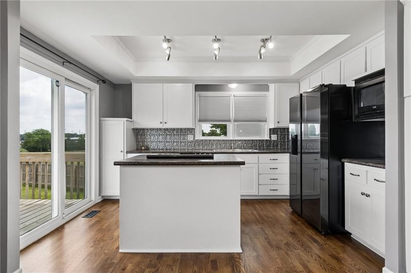 13290 113 St, Overland Park, KS 66210