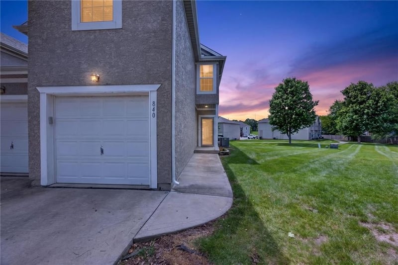 840 Woodson Ct, Gardner, KS 66030