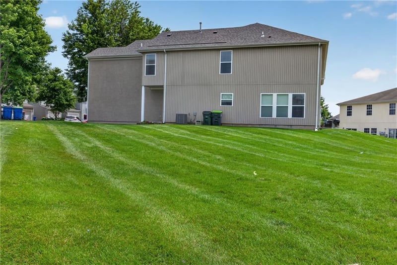 840 Woodson Ct, Gardner, KS 66030
