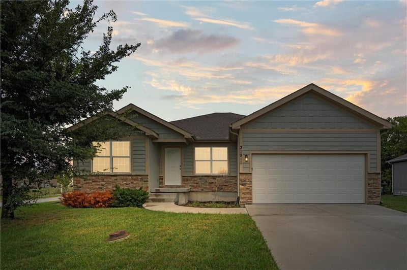 31911 172nd St, Gardner, KS 66030