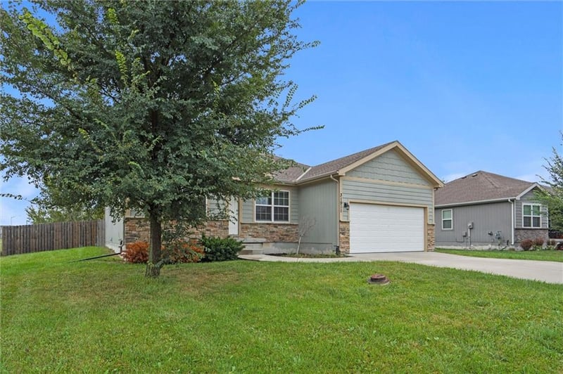 31911 172nd St, Gardner, KS 66030