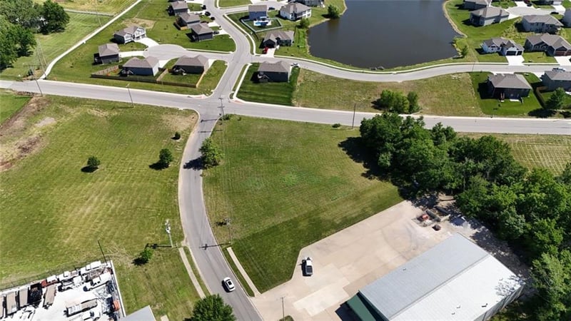 400 Powell Dr, Oak Grove, MO 64075