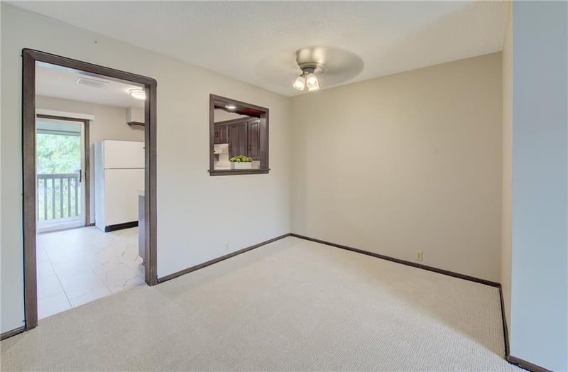 433 104th St #C, Kansas City, MO 64114