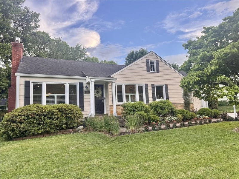 4415 53rd Ter, Roeland Park, KS 66205