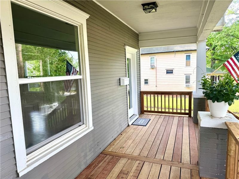 305 31st St, St Joseph, MO 64501