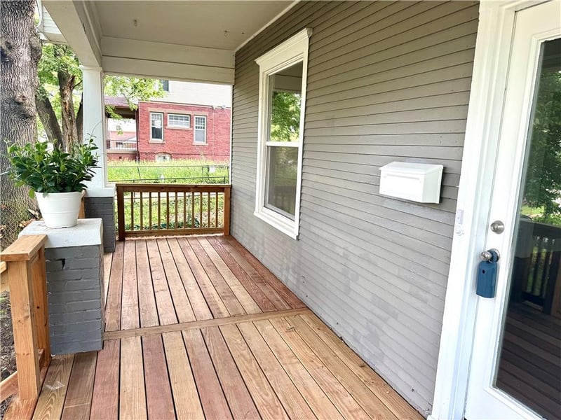 305 31st St, St Joseph, MO 64501