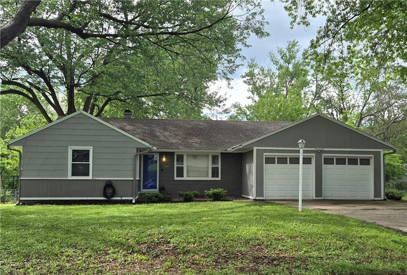 4318 N Lister Ave, Kansas City, MO 64117