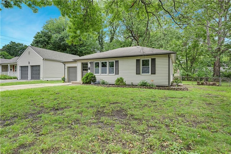 5408 72nd St, Prairie Village, KS 66208