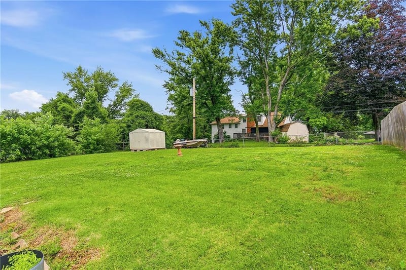 13013 Corrington Ave, Grandview, MO 64030