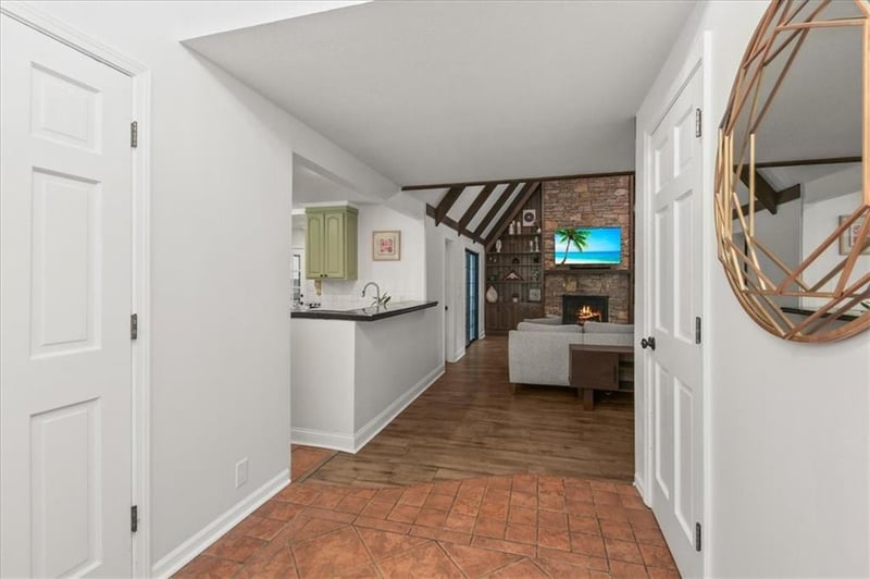 3503 Beechwood Cir, Lee's Summit, MO 64064